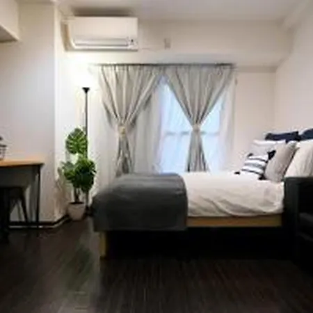 コンフィデンスロン401 Apartment
